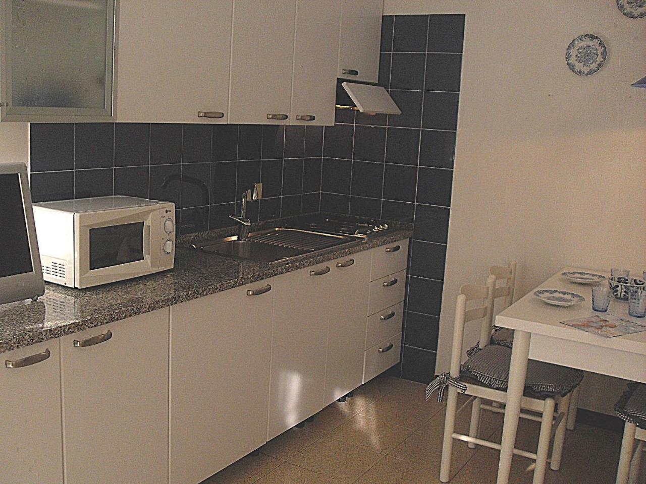 Marinella Apartment Бибионе Екстериор снимка